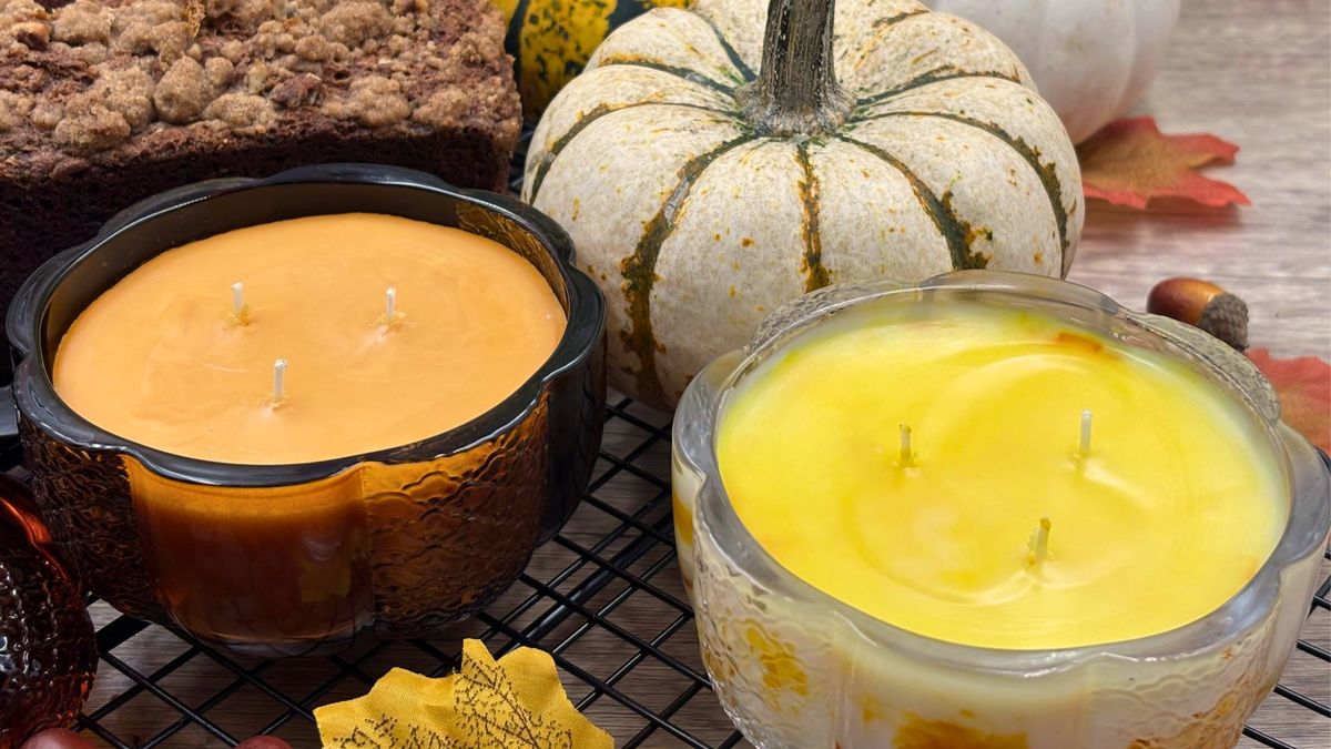 Pumpkin Bread & Bruleed Bananas - 8.5 oz Harvest Glass Pumpkin with Lid