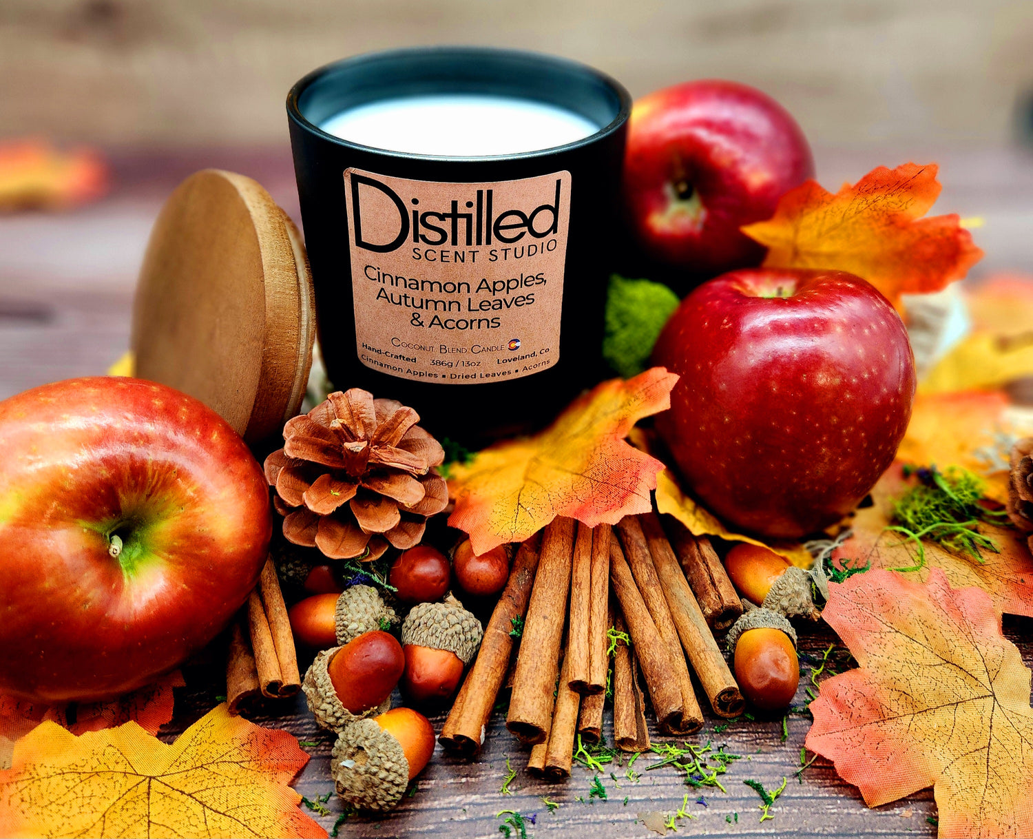 Limited Edition - Cinnamon Apples, Autumn Leaves, & Acorns - 13 oz Candle