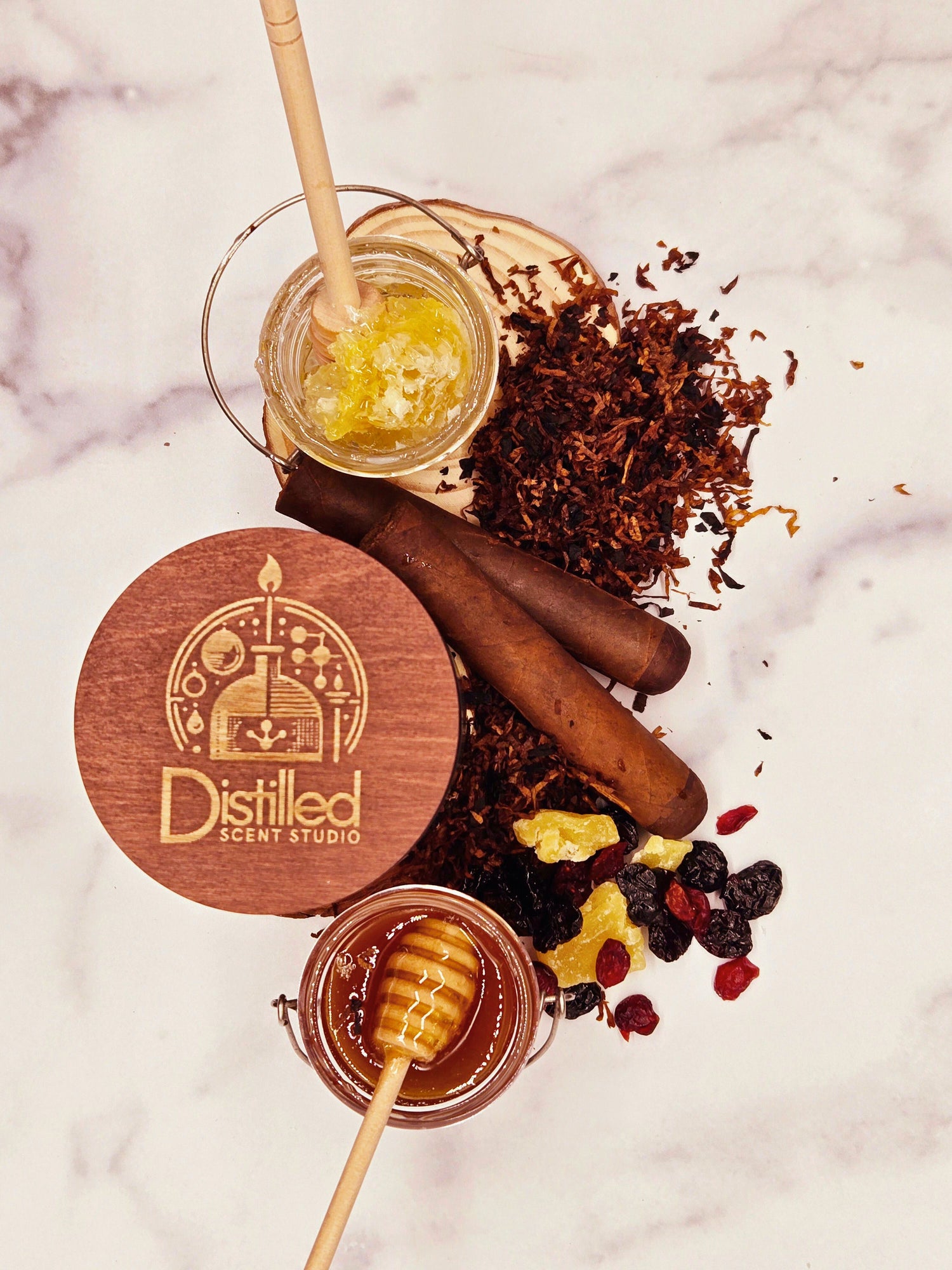 Sweet Tobacco & Raw Honey - Scented Candles